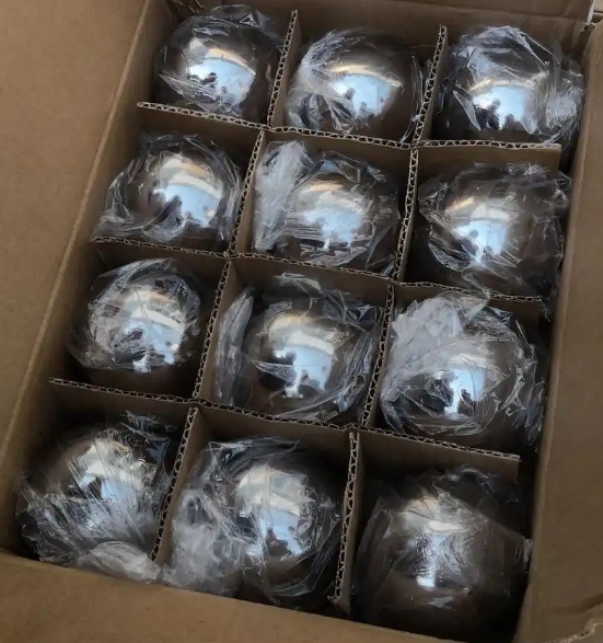 განსხვავება ფოლადის ბურთებს, აცვიათ მდგრად ბურთებსა და ფოლადის ბურთებს შორის